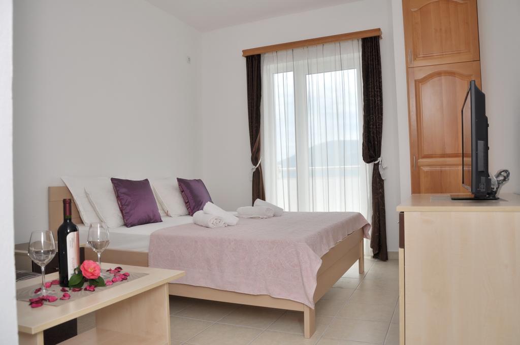 Guest House Savina Herceg Novi Ngoại thất bức ảnh